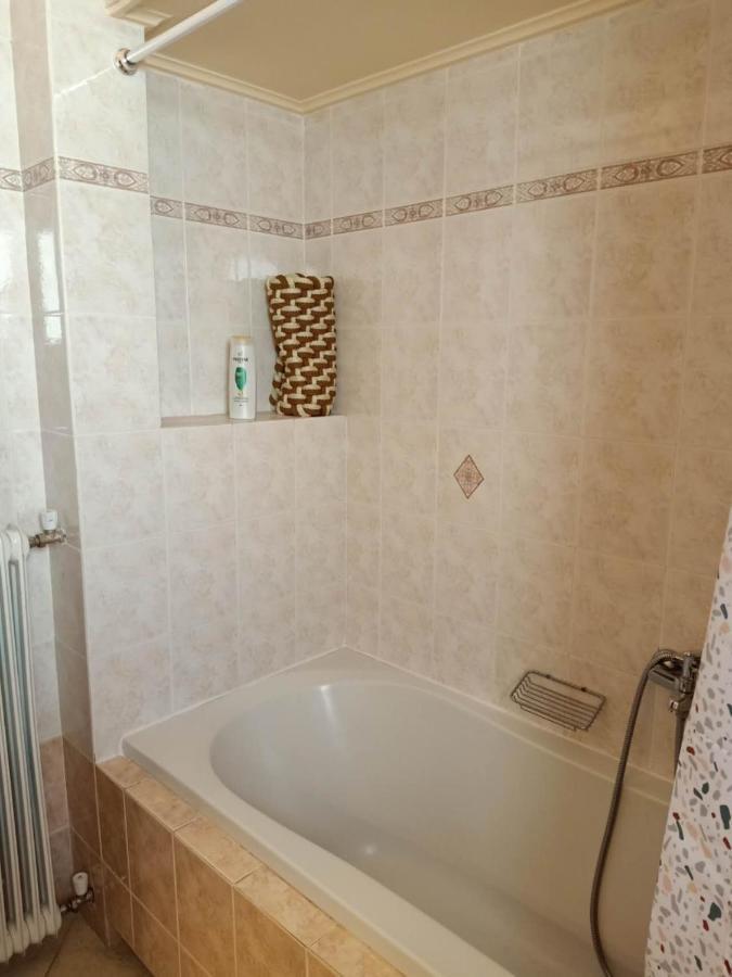 Big Apt 3Bed 3Bath 10 Min Walk Acropolis Athen Eksteriør billede